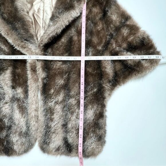VTG Glenoit Deep Pile Fabric Faux Fur Wrap Cape Large - Picture 8 of 8